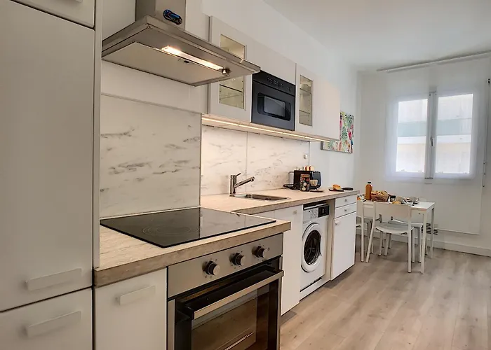 Nestor&jeeves - Beethoven - Residential Area - Apartment *