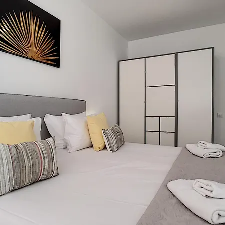 Nestor&jeeves - Beethoven - Residential Area - Nizza